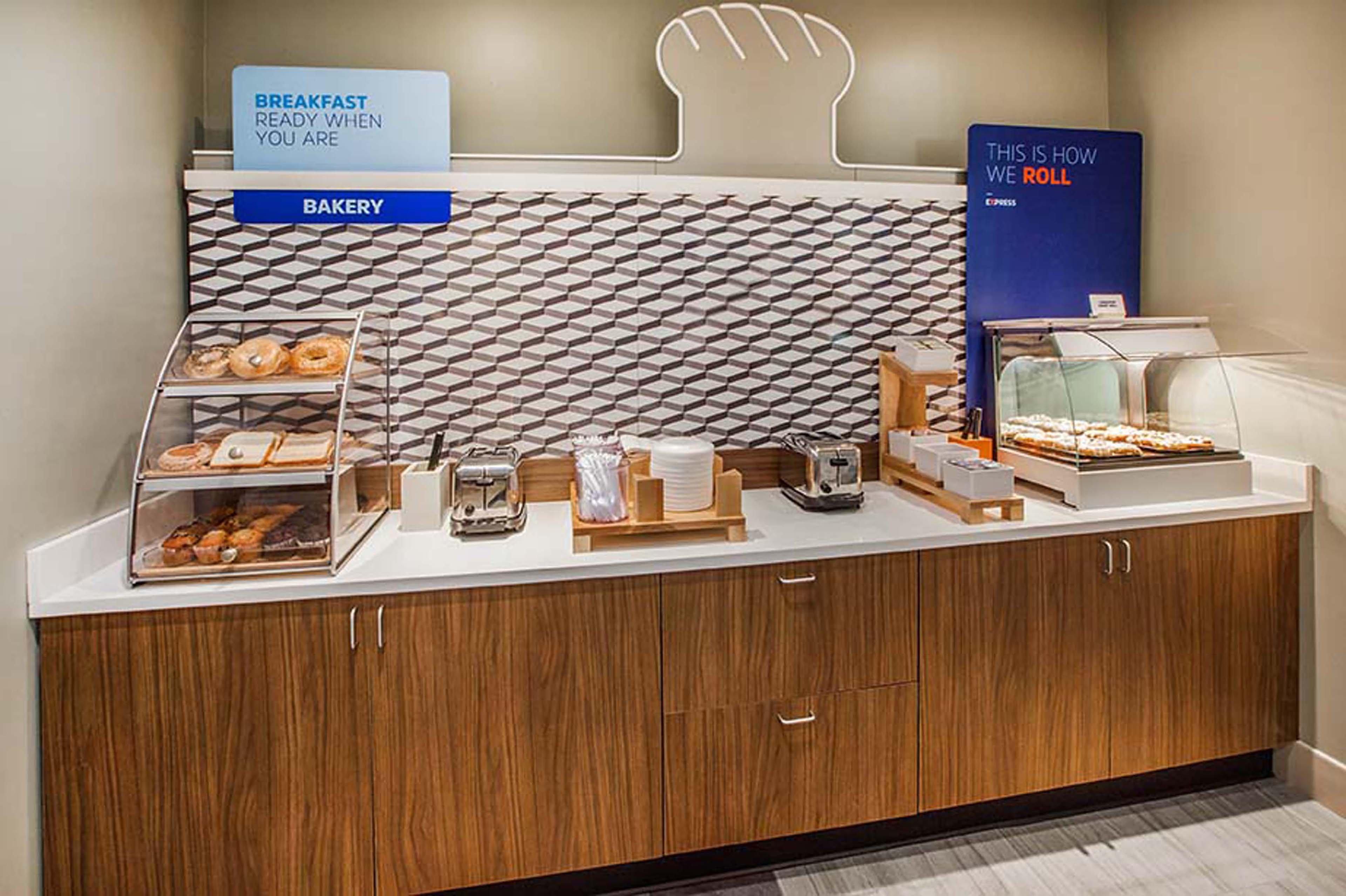 Holiday Inn Express & Suites Midland Loop 250 By Ihg Extérieur photo